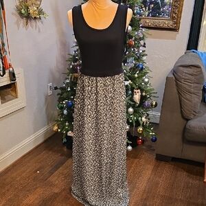 Calvin Klein Black and White Maxi Skirt